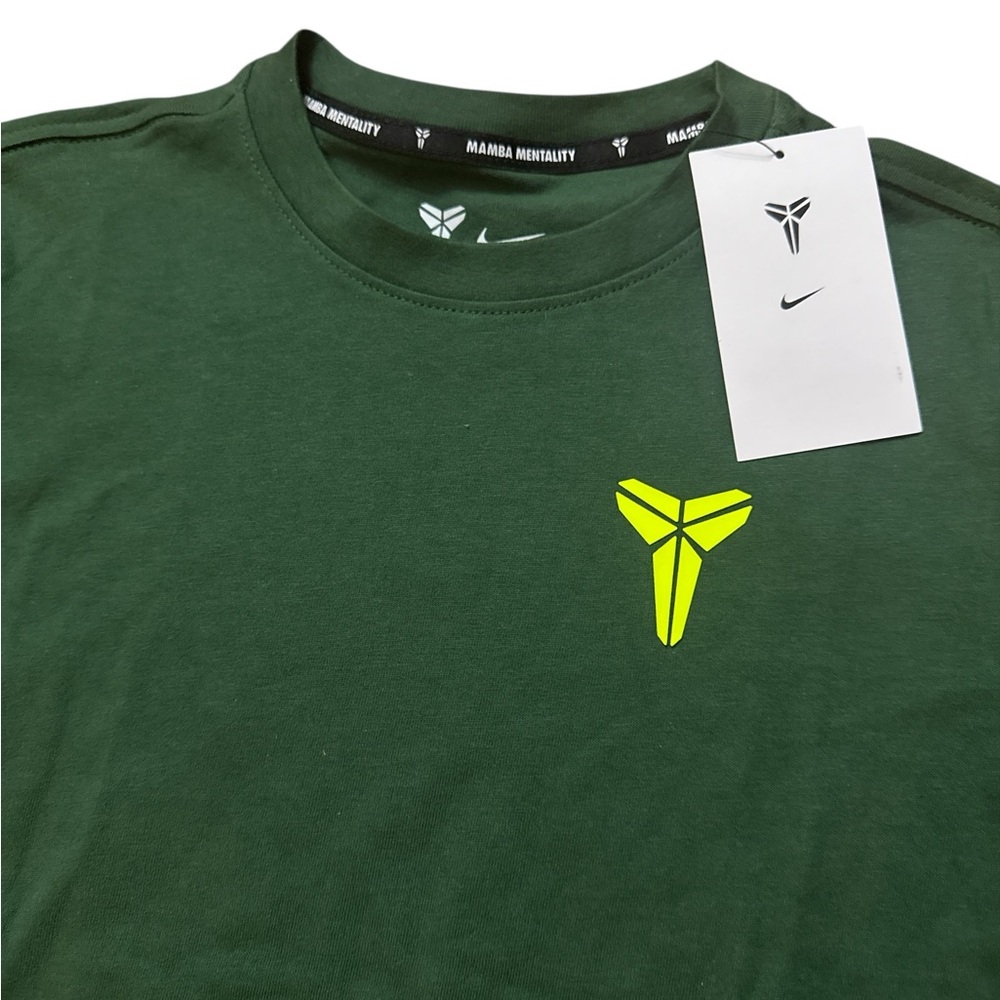 Kobe Bryant Nike Mamba Mentality Youth Boys T-Shirt Size M NWT’S Green Logo Kobe